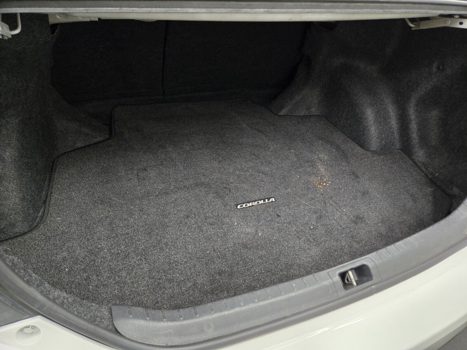 Used 2014 Toyota Corolla L FWD image 10