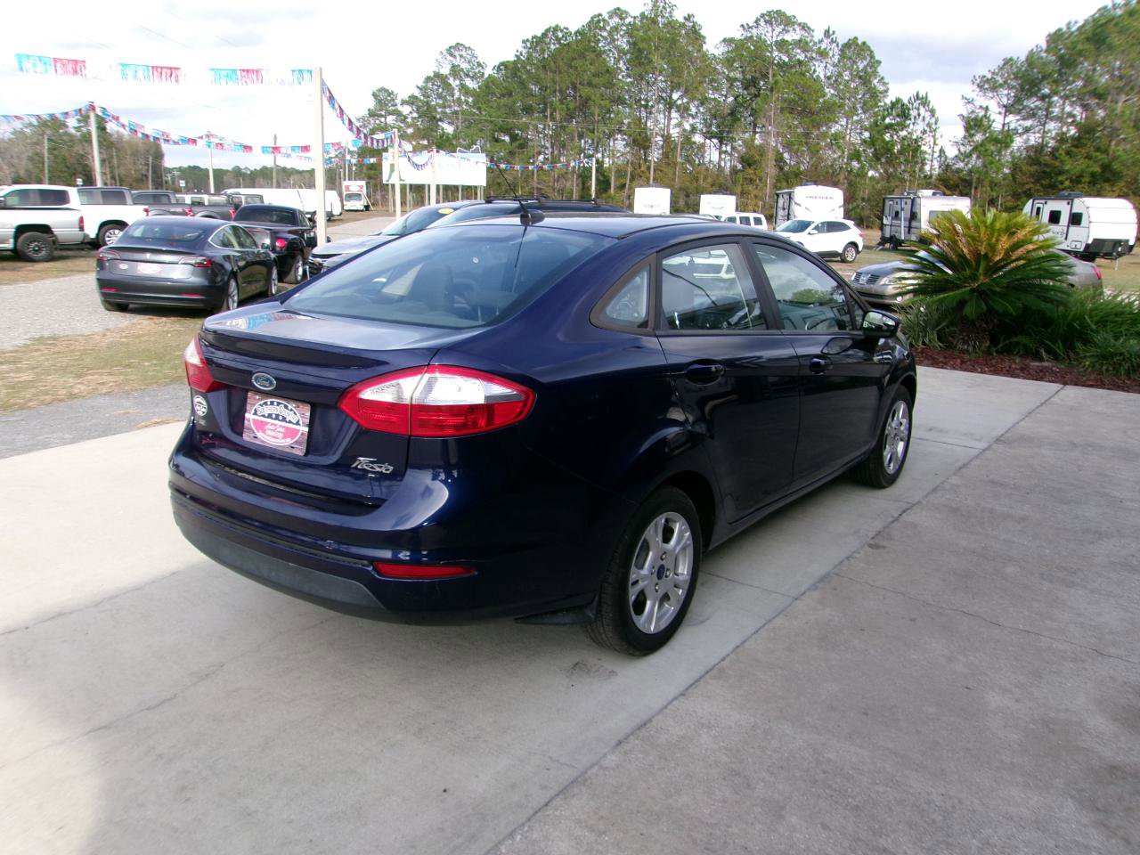 Used 2016 Ford Fiesta SE image 5