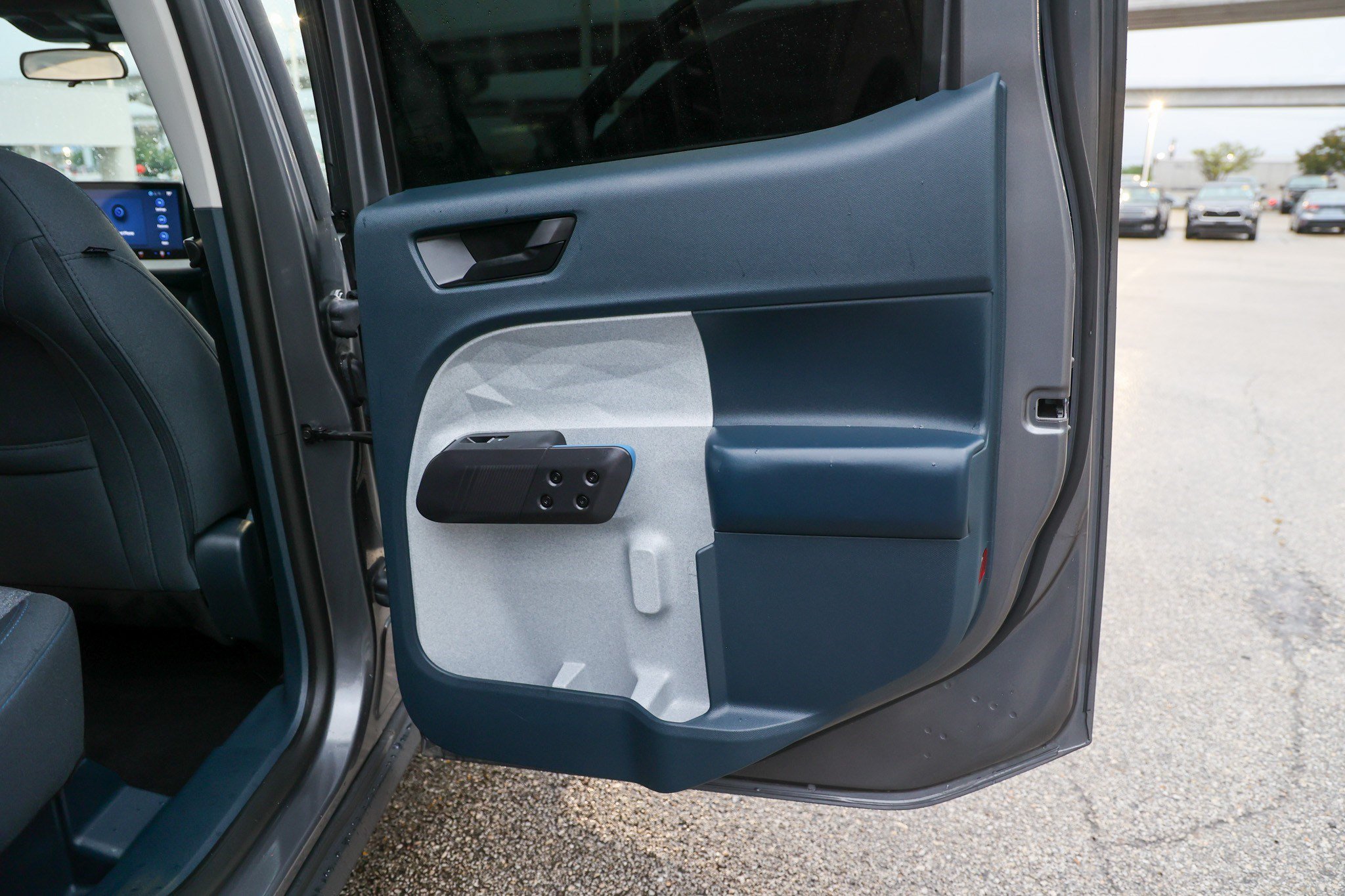 Used 2025 Ford Maverick XLT FWD image 36