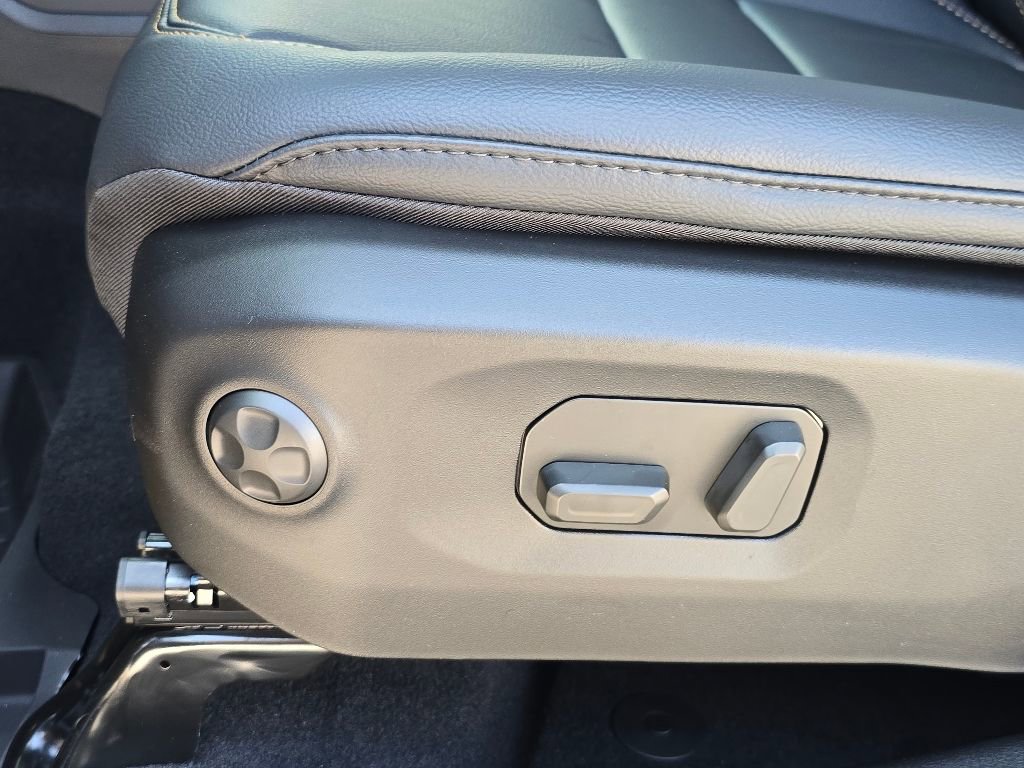 New 2025 Jeep Wrangler Sahara image 8