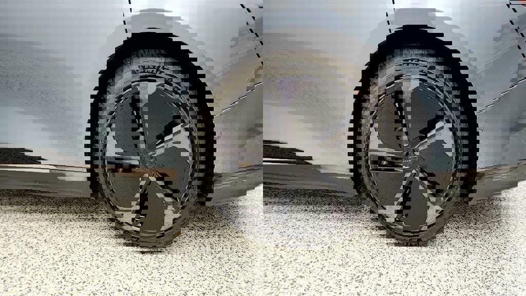 Used 2024 Lucid Air Pure image 9