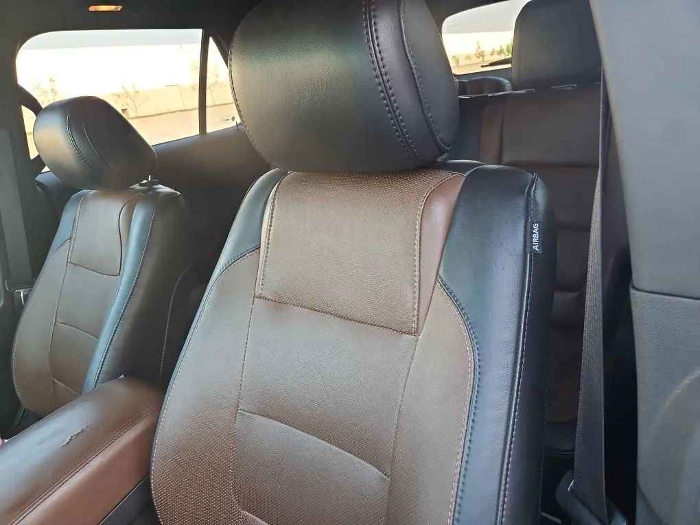 Used 2013 Ford Explorer Limited image 50