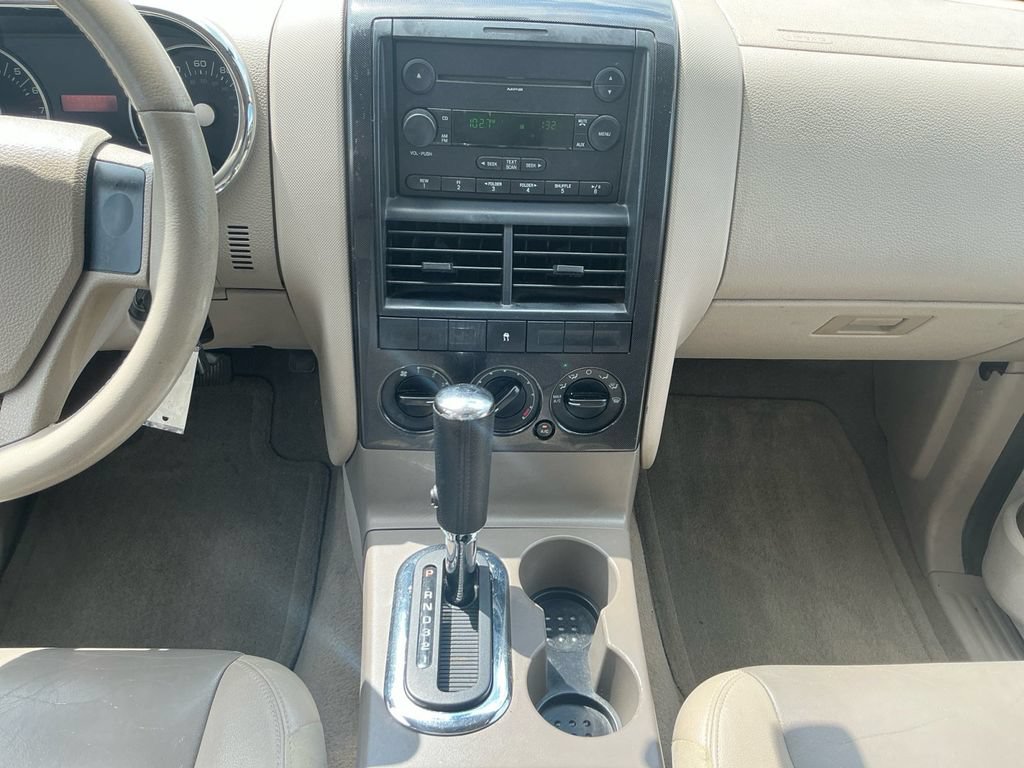 Used 2006 Ford Explorer XLT RWD image 20