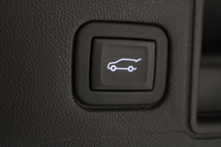 Used 2024 GMC Terrain SLT w/ Tech Package AWD/4WD image 15