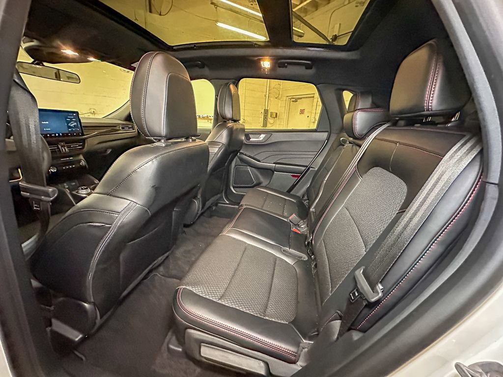 Used 2025 Ford Escape ST-Line w/ Tech Pack #1 image 27