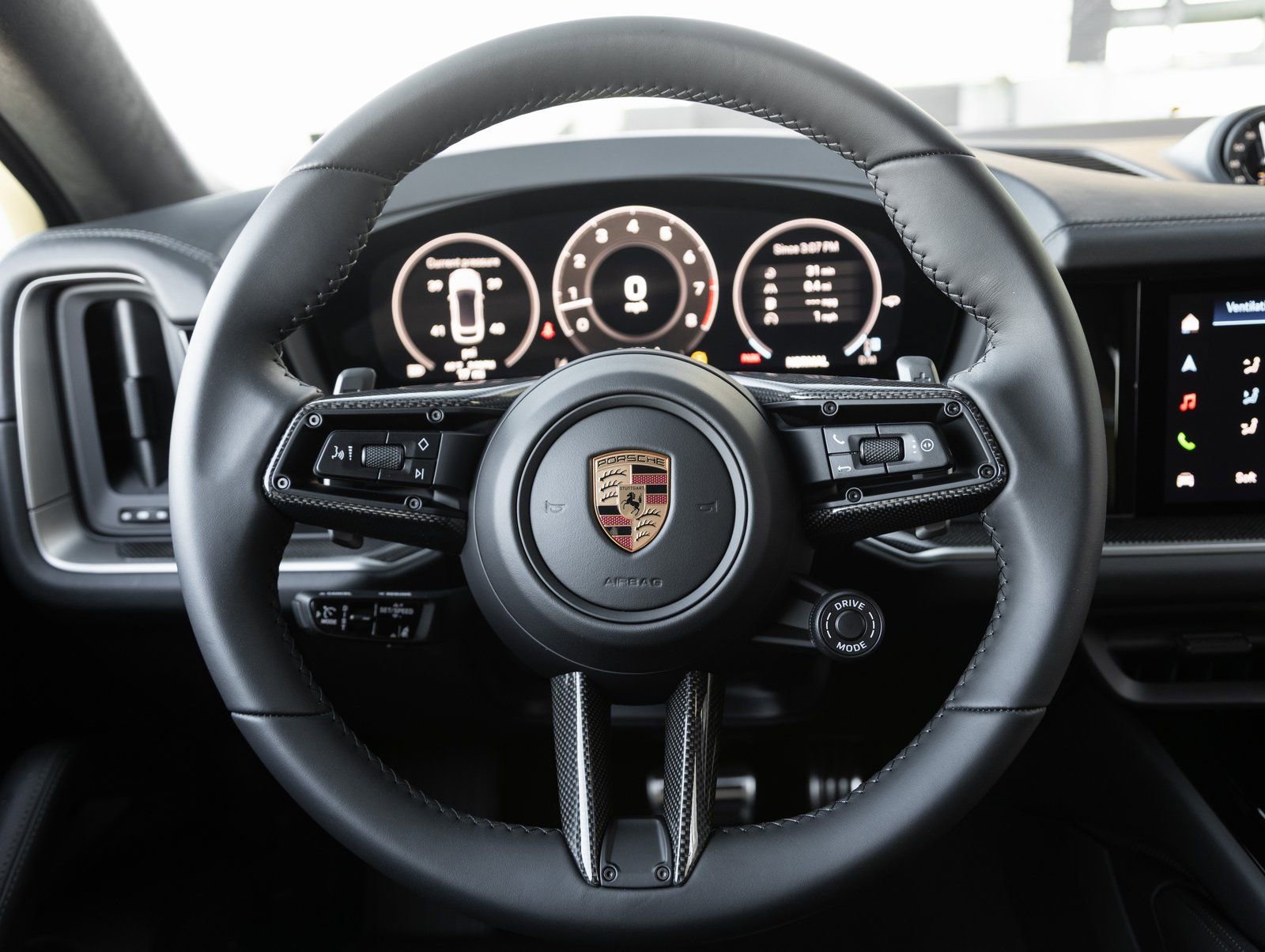 New 2026 Porsche Cayenne S image 13