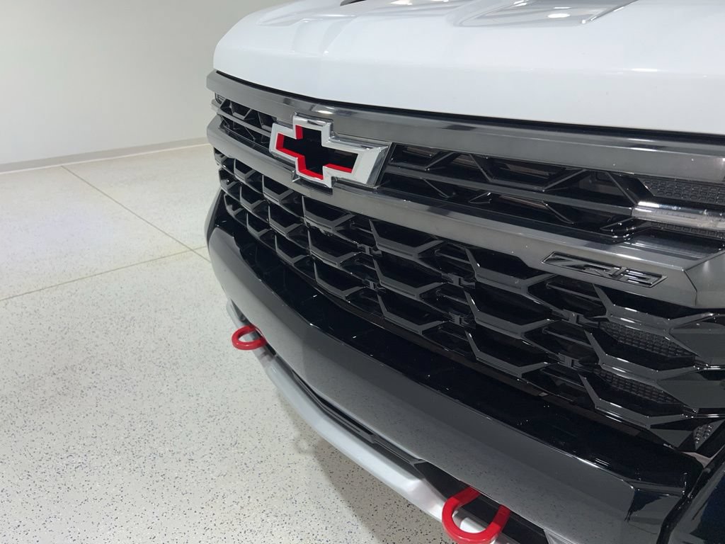 Used 2024 Chevrolet Silverado 1500 ZR2 w/ Technology Package AWD/4WD image 30