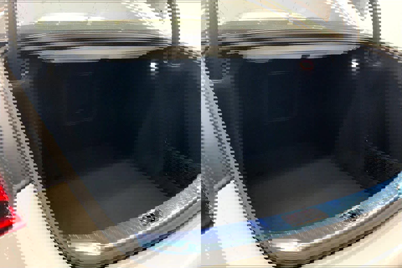 New 2026 Mercedes-Benz S 500 4MATIC image 16