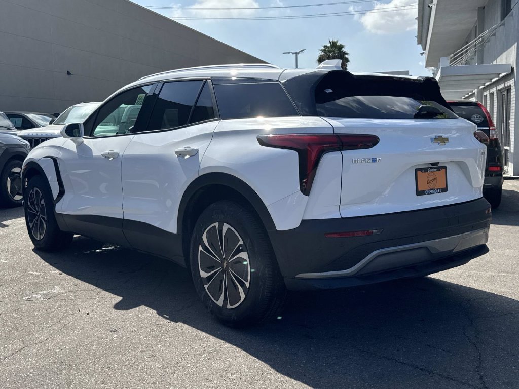 Used 2024 Chevrolet Blazer EV LT AWD/4WD image 5