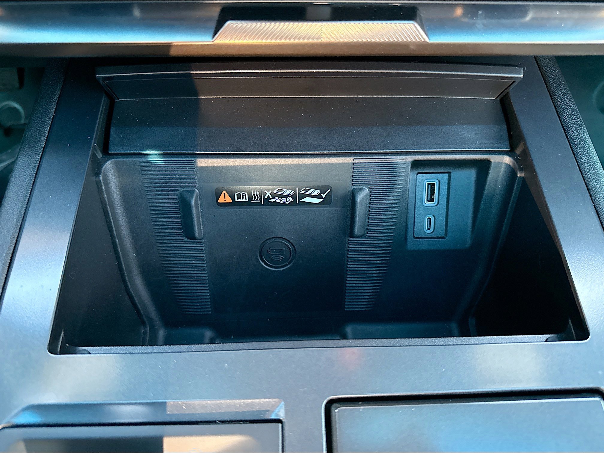 Used 2025 GMC Hummer EV 2X w/ LPO, Dark Essentials Package image 32