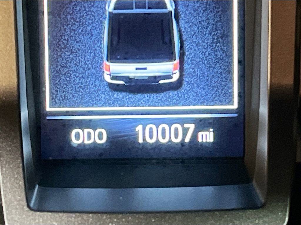 Used 2023 Toyota Tacoma TRD Sport w/ Advanced Technology Package image 12