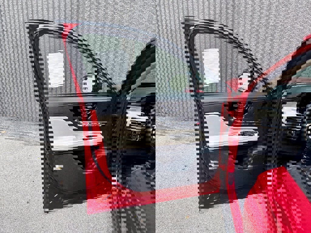 New 2025 Lincoln Corsair AWD w/ Equipment Group 101A image 13