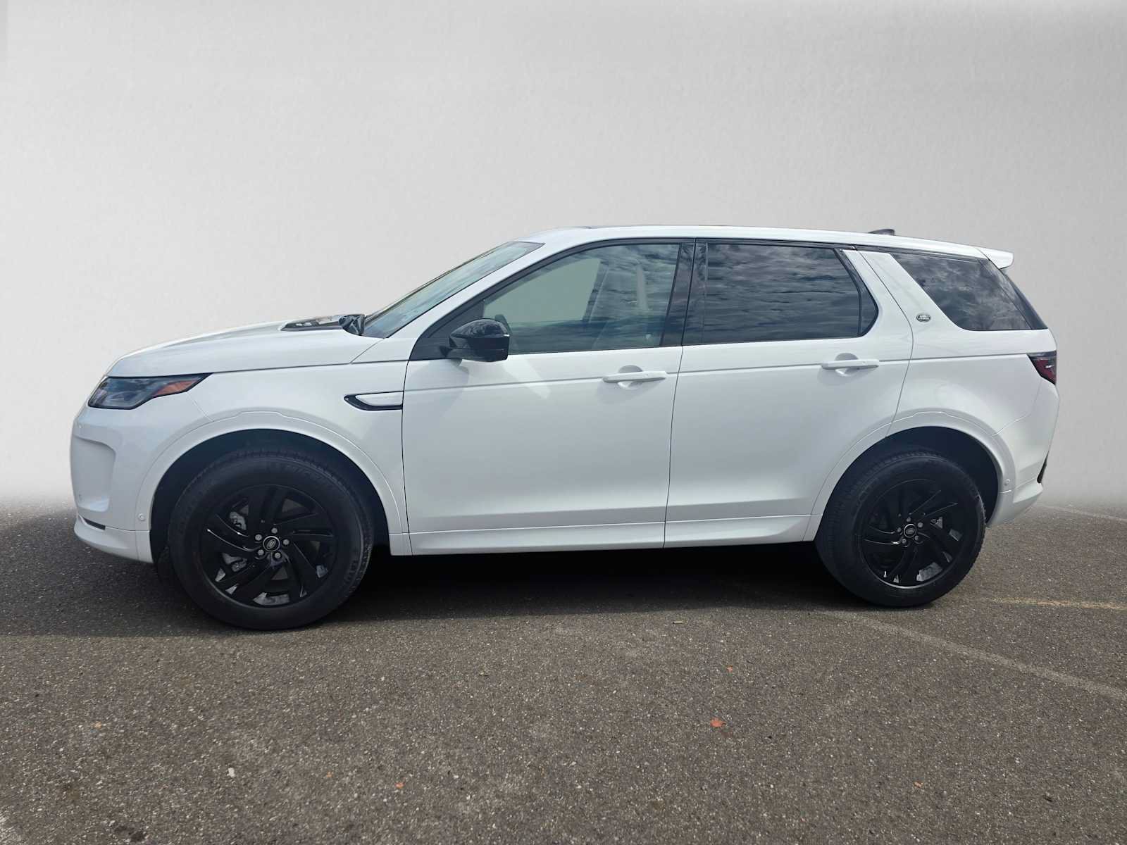 Used 2025 Land Rover Discovery Sport S AWD/4WD image 6