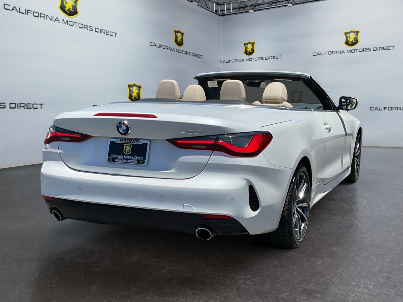 Used 2024 BMW 430i Convertible w/ Premium Package RWD image 5