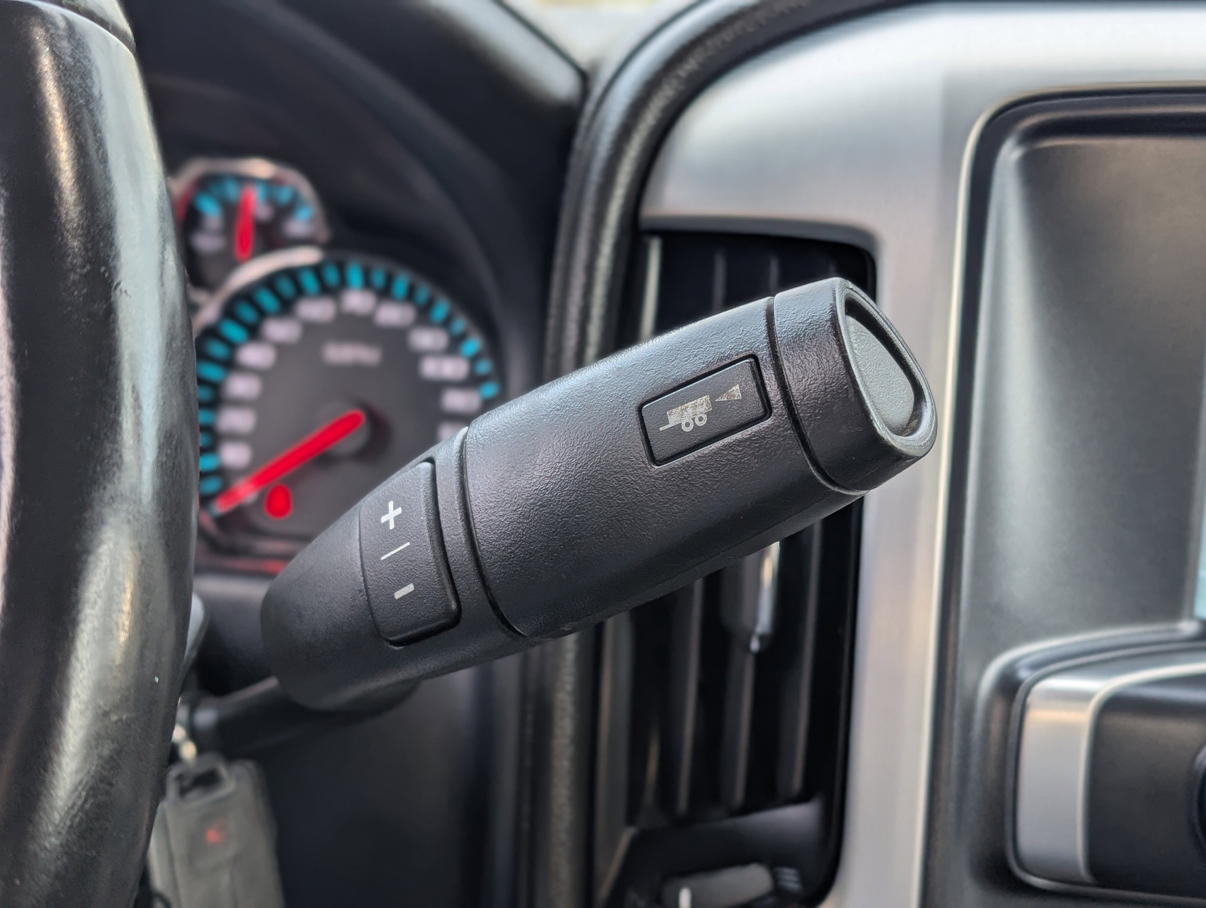 Used 2018 GMC Sierra 1500 SLE w/ SLE Value Package image 19