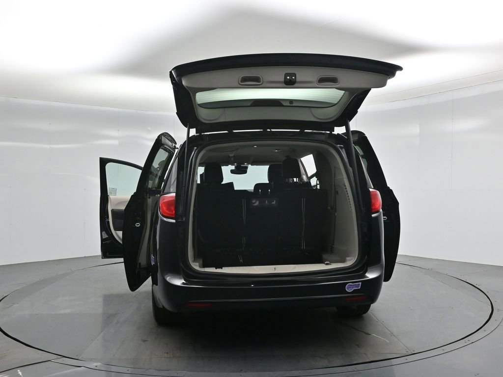 Used 2018 Chrysler Pacifica Limited w/ Advanced Safetytec Group image 34