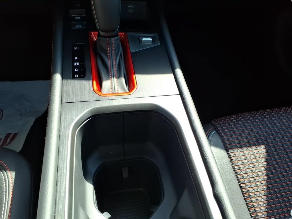 New 2026 Nissan Kicks SR w/ SR Premium Package FWD image 21