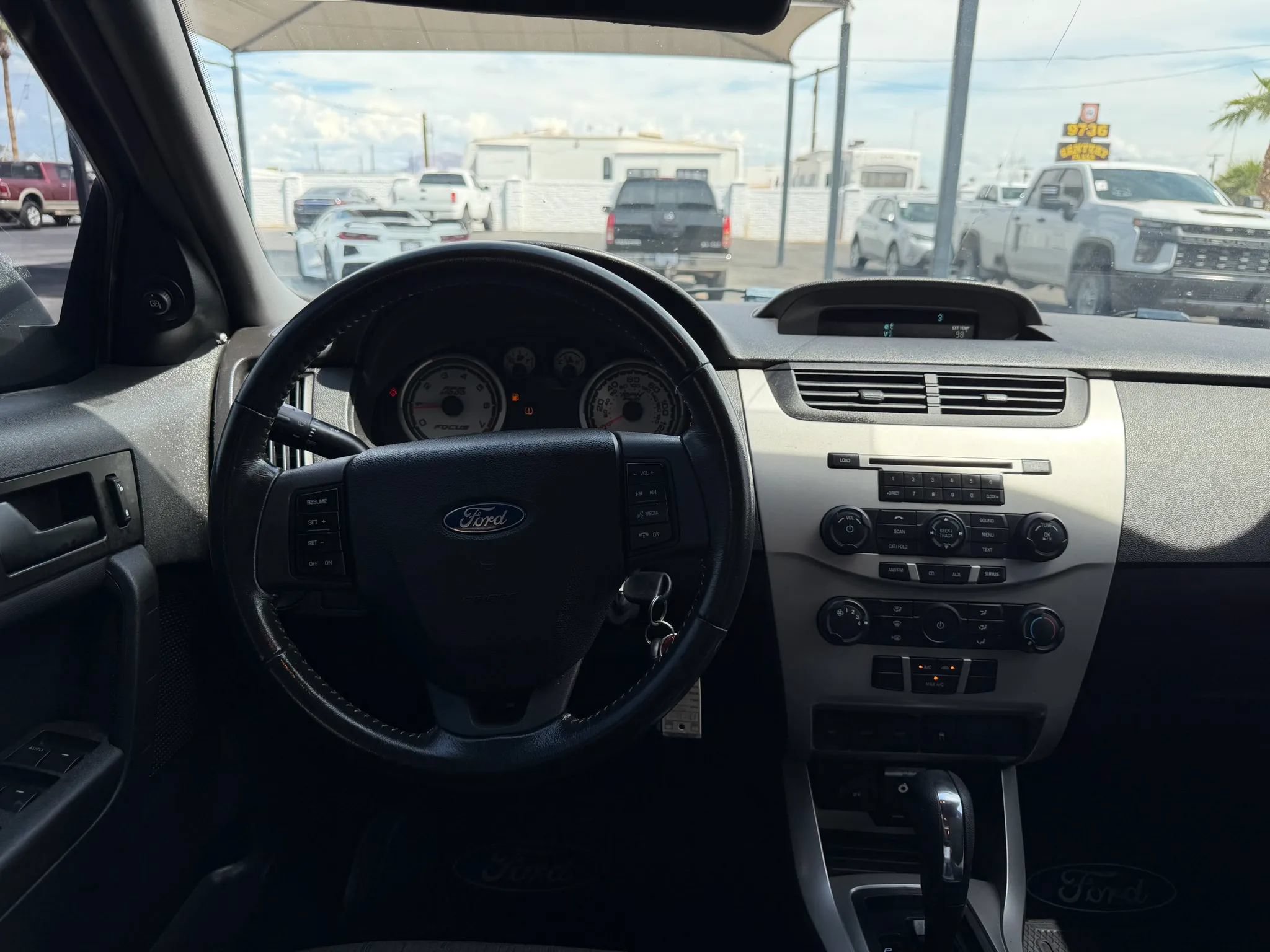Used 2011 Ford Focus SE w/ 201A Rapid Spec Order Code FWD image 21