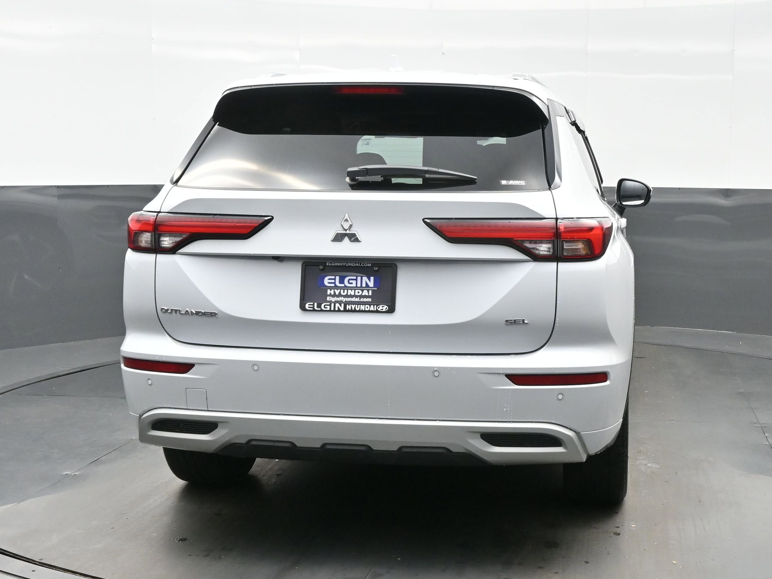 Used 2023 Mitsubishi Outlander SEL Black Edition image 5