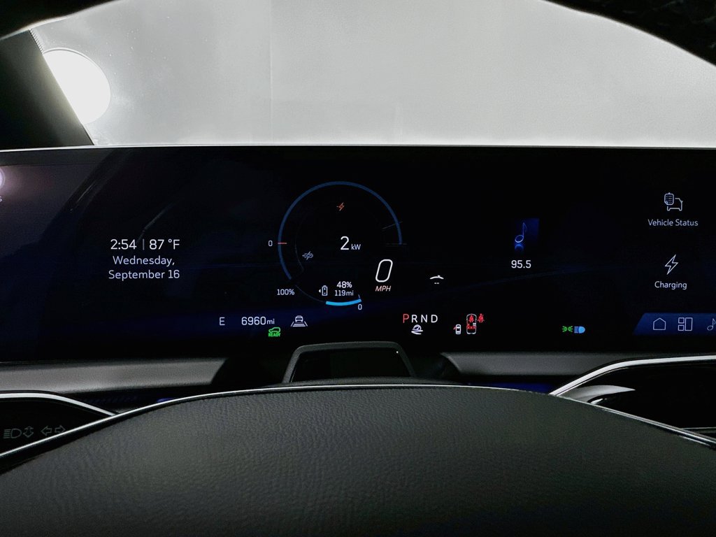 Certified 2025 Cadillac Optiq Sport 2 AWD/4WD image 14