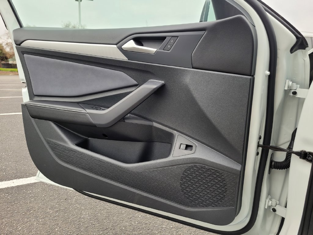 New 2026 Volkswagen Jetta SE FWD image 24