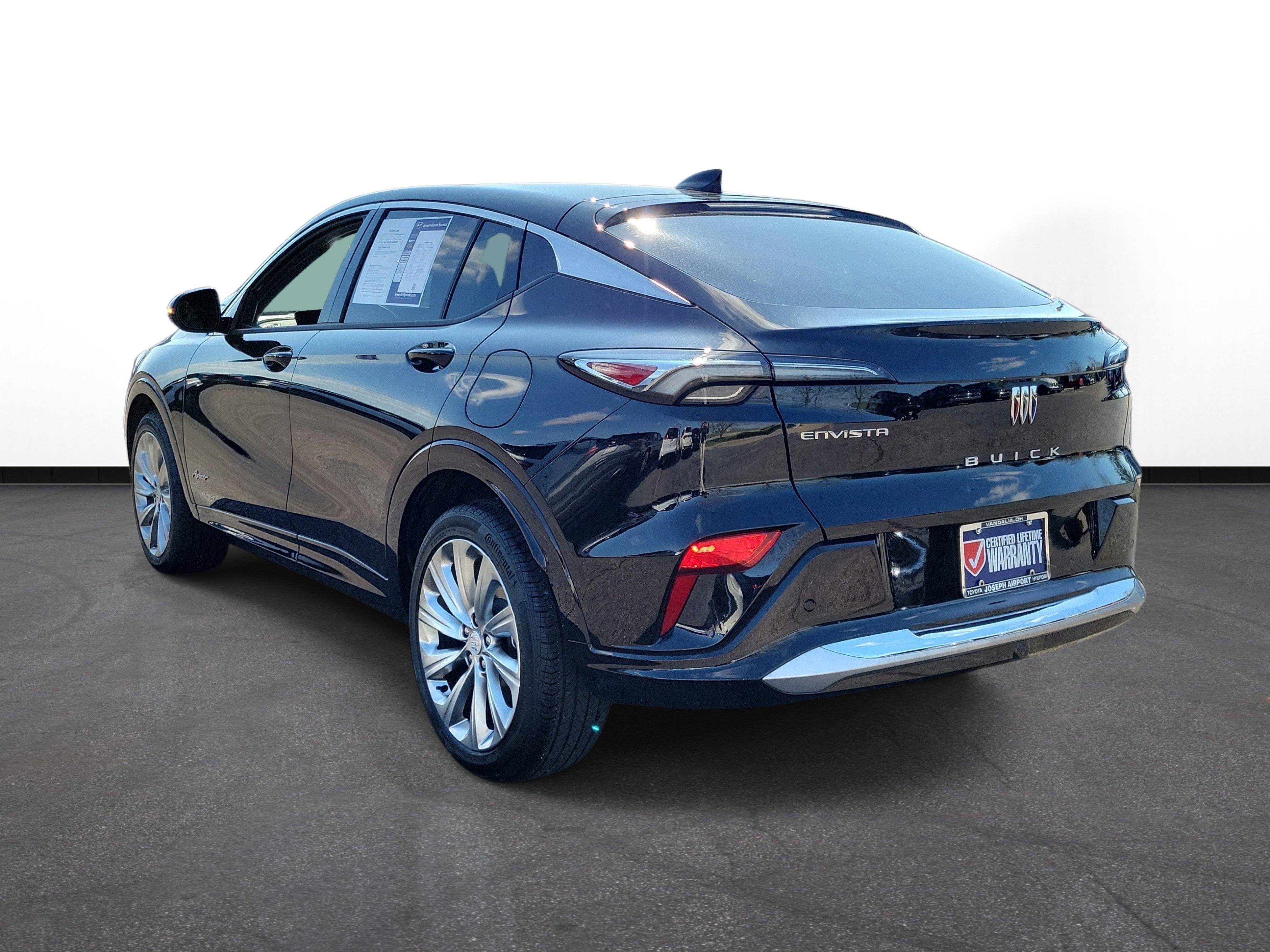 Used 2025 Buick Envista Avenir image 3