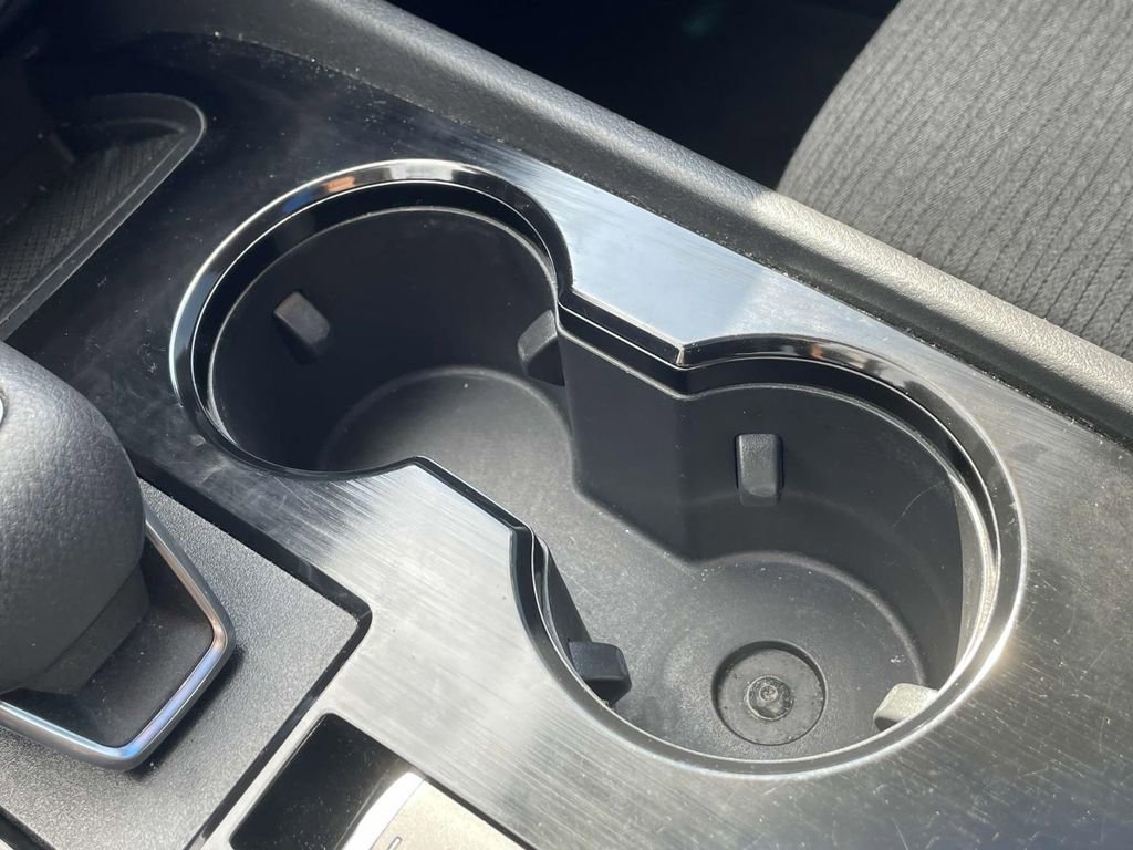 Used 2021 Nissan Rogue SV image 29