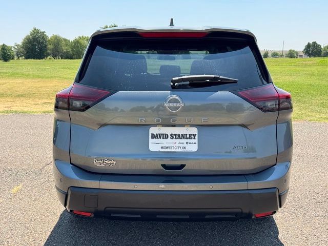 Used 2026 Nissan Rogue SV AWD/4WD image 5