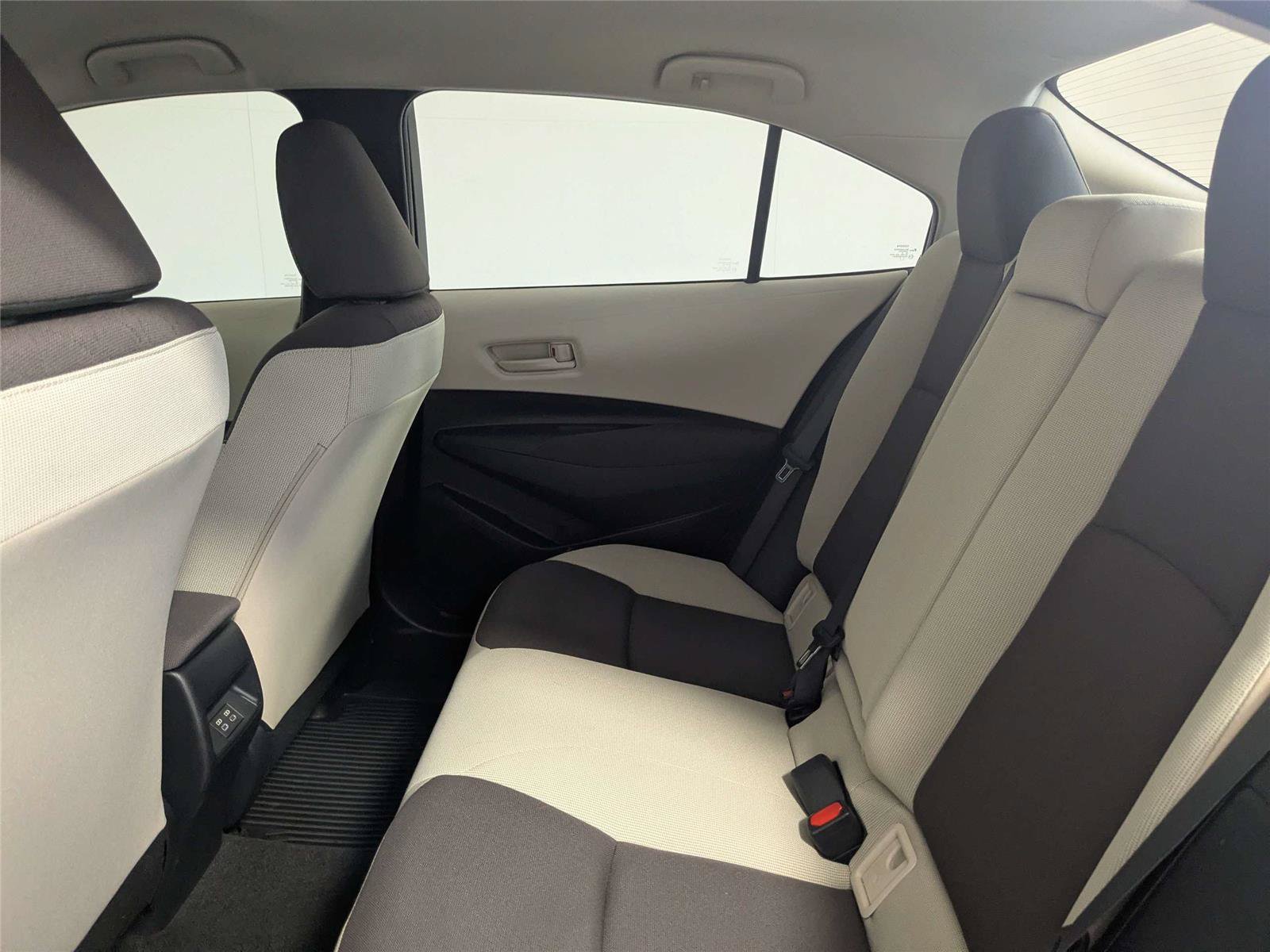 Certified 2023 Toyota Corolla LE FWD image 30