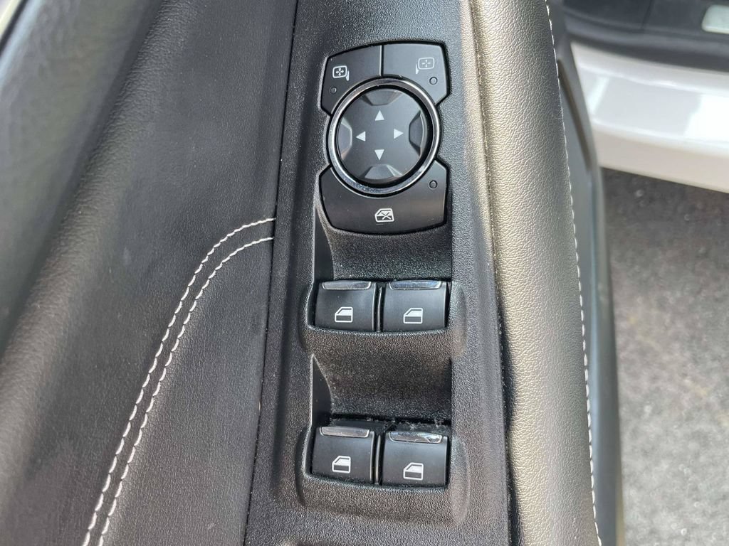 Used 2022 Ford Edge Titanium AWD/4WD image 16