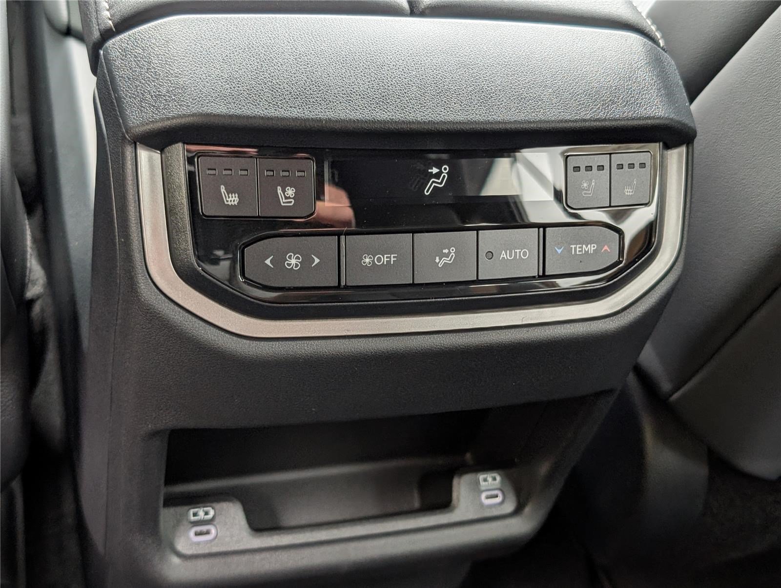 New 2026 Lexus TX 500h AWD w/ Technology Package image 15