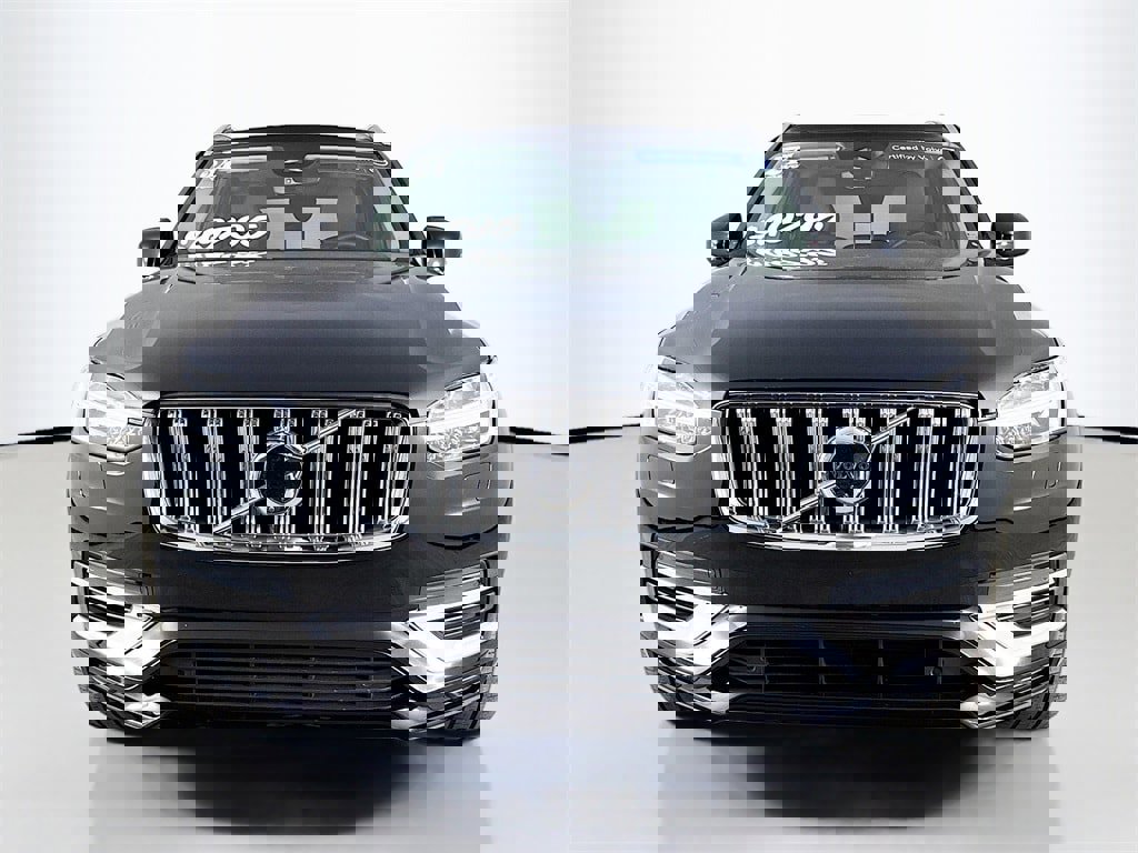 Certified 2024 Volvo XC90 T8 Plus image 2