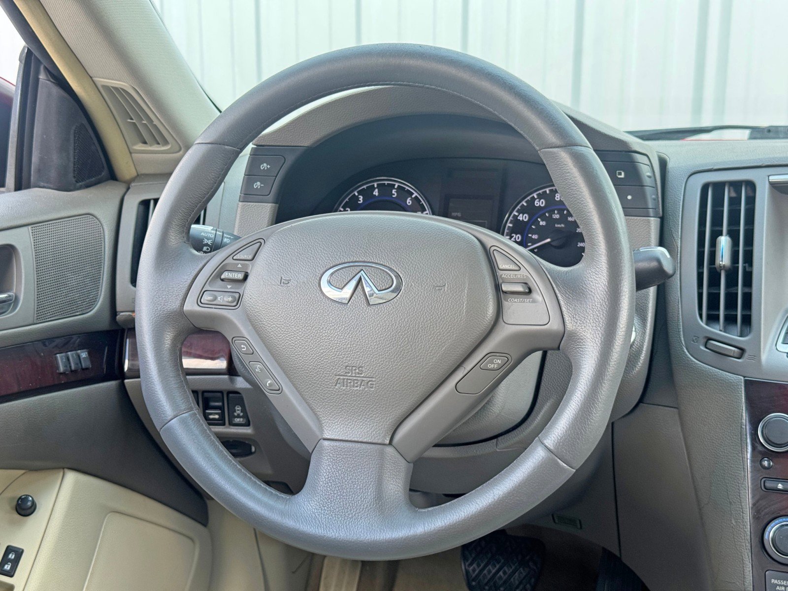 Used 2011 INFINITI G37 Journey w/ Premium Pkg image 21