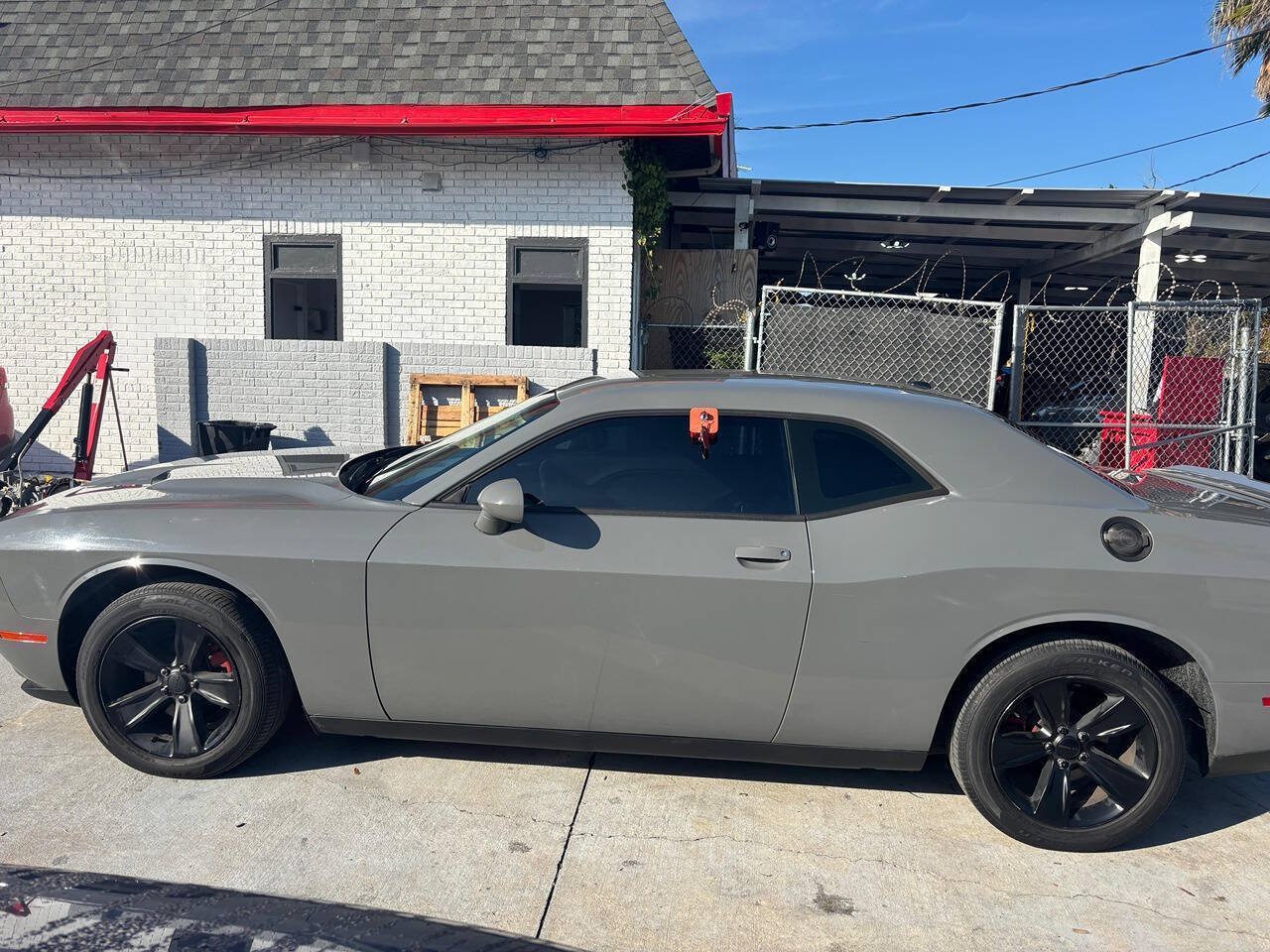 Used 2019 Dodge Challenger SXT RWD image 10