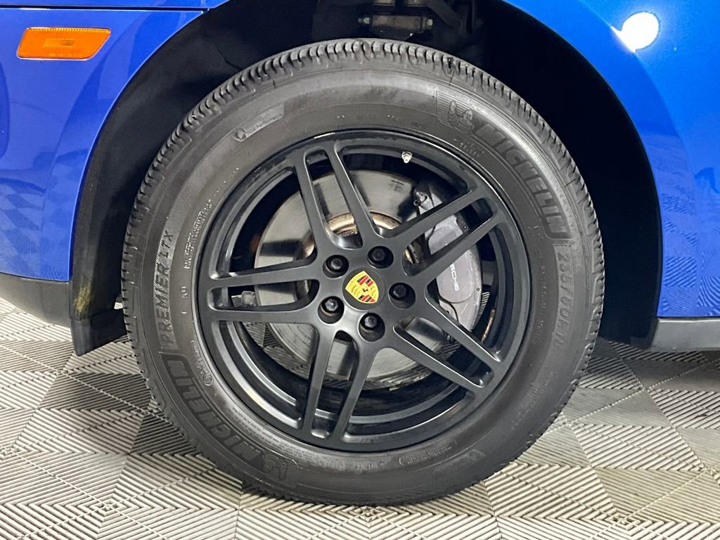 Used 2018 Porsche Macan AWD/4WD image 28