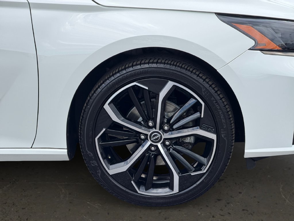 Used 2025 Nissan Altima 2.5 SR AWD/4WD image 10