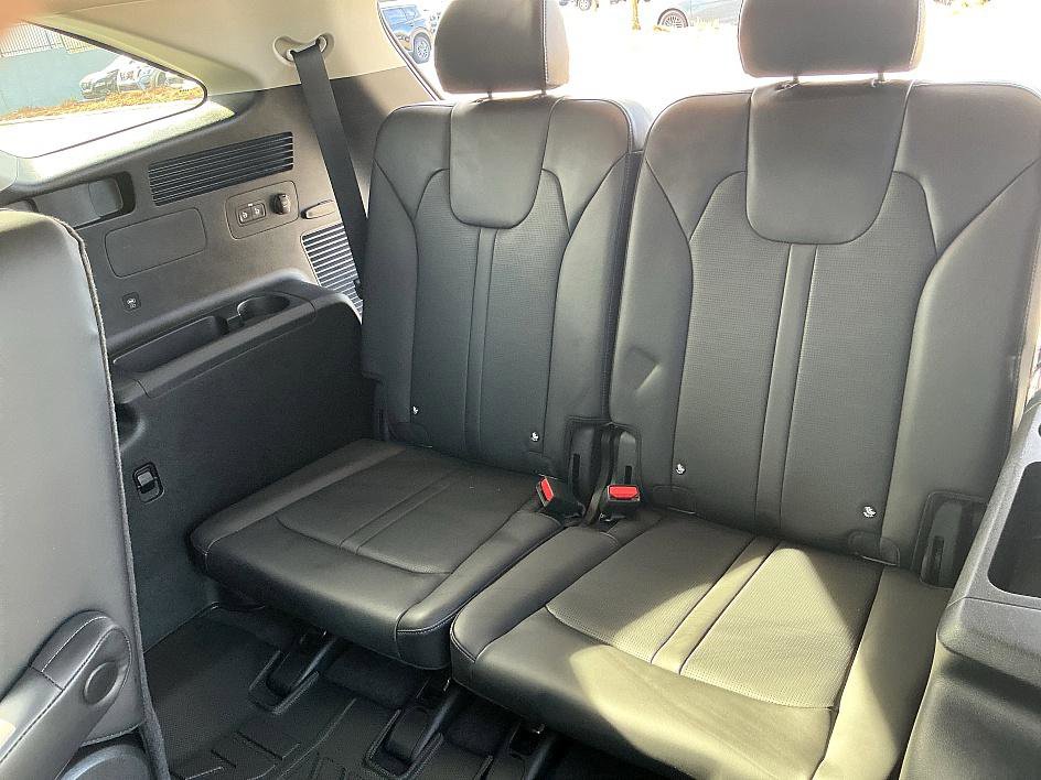 Used 2025 Kia Sorento EX image 20