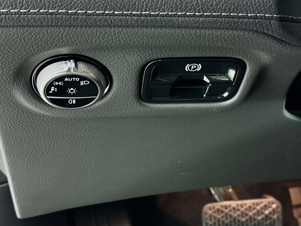 Used 2024 Mercedes-Benz EQE 350+ 4MATIC SUV image 11