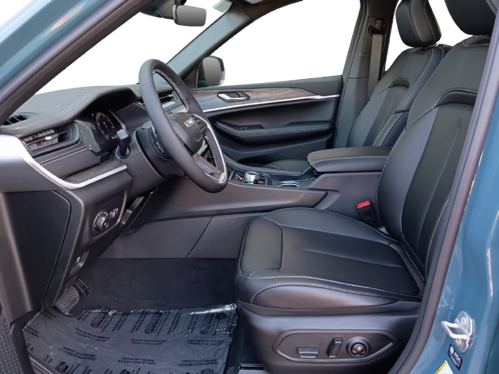 New 2027 Jeep Grand Cherokee L Limited AWD/4WD image 19