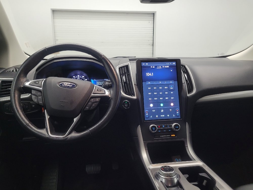 Used 2023 Ford Edge SEL image 22