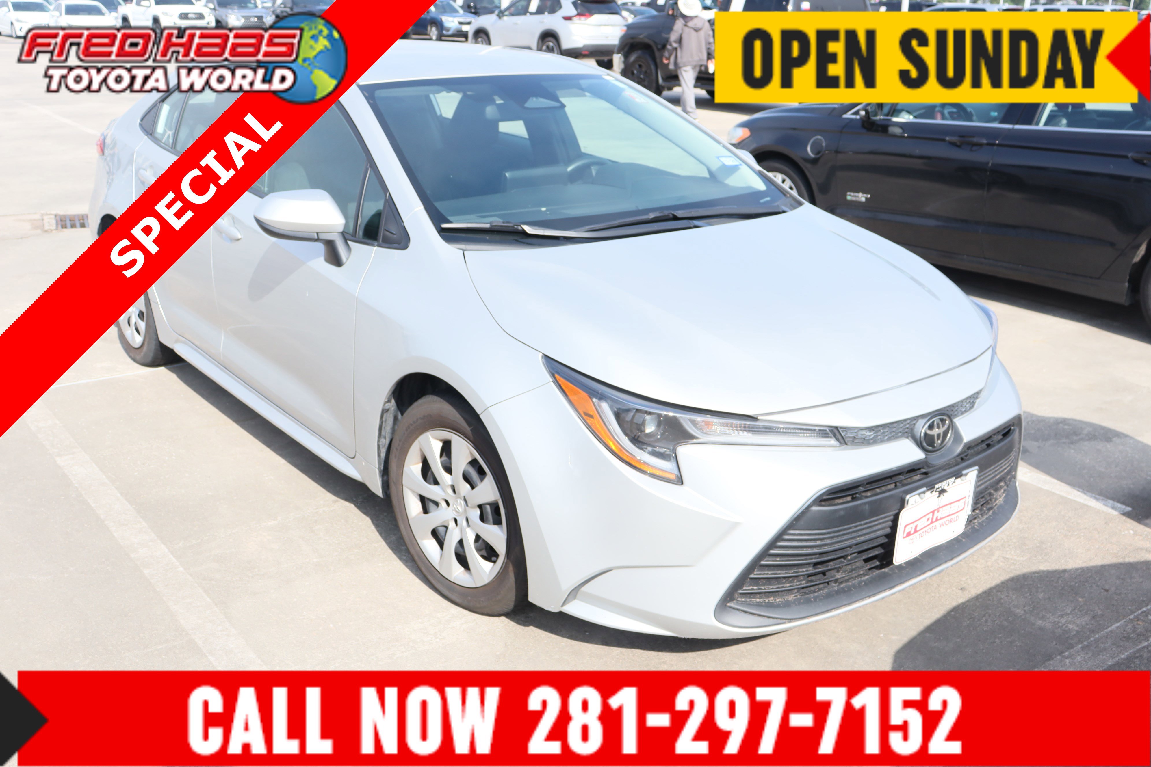 Used 2025 Toyota Corolla LE FWD image 1