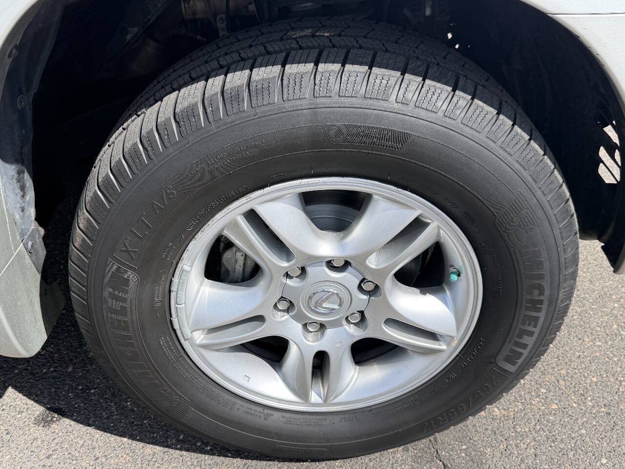 Used 2004 Lexus GX 470 w/ Preferred Accessory Pkg AWD/4WD image 40