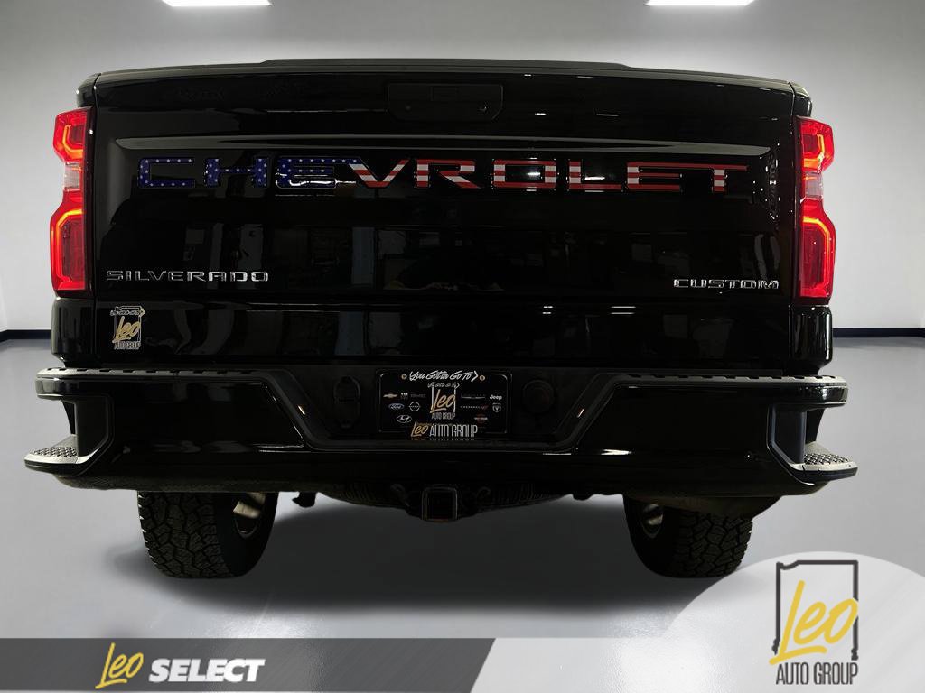 Used 2020 Chevrolet Silverado 1500 Custom w/ Custom Value Package AWD/4WD image 6