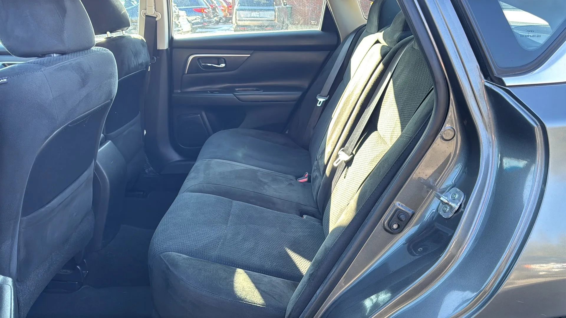 Used 2015 Nissan Altima 2.5 S w/ Special Edition Package image 11