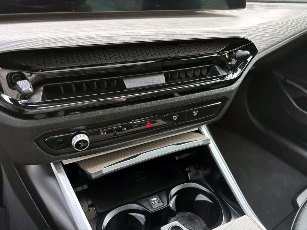 Certified 2025 BMW 330i xDrive Sedan image 22