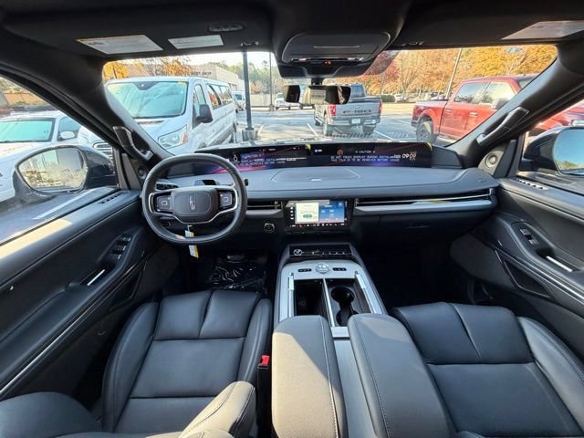 New 2025 Lincoln Navigator L Reserve w/ Jet Appearance Package AWD/4WD image 12