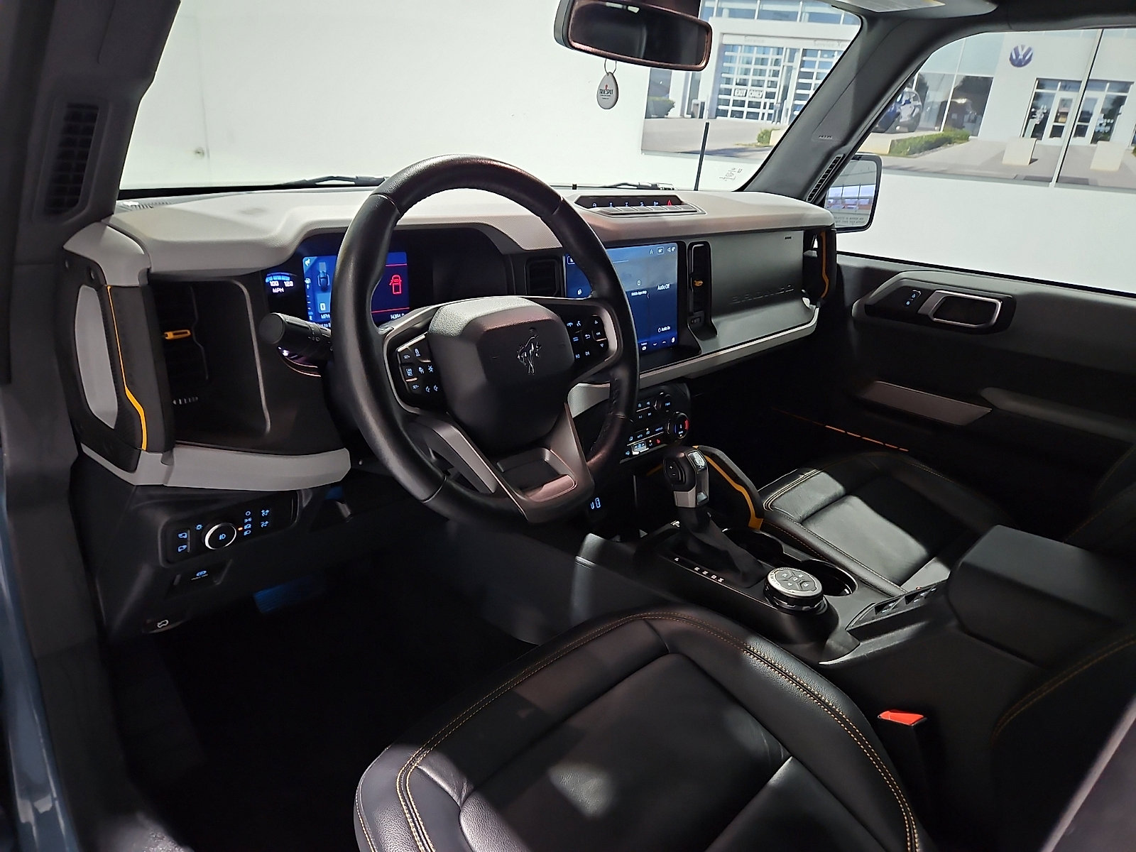 Used 2022 Ford Bronco Badlands image 10