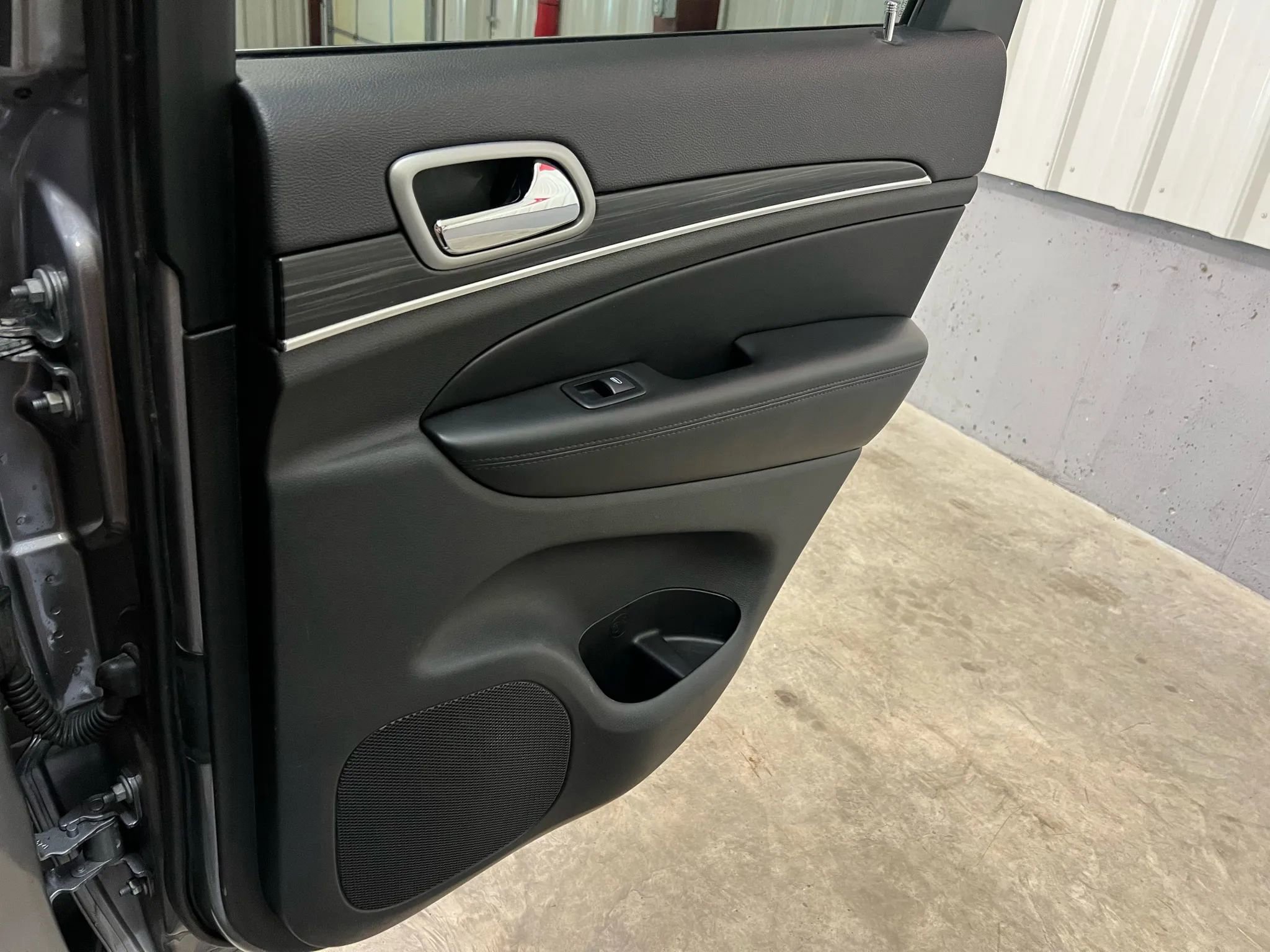Used 2019 Jeep Grand Cherokee Limited image 32