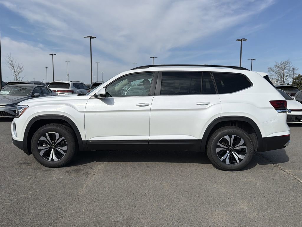 New 2026 Volkswagen Atlas SE image 2