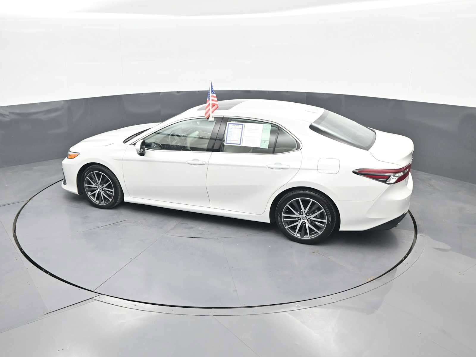 Used 2024 Toyota Camry XLE w/ Navigation Package FWD image 30